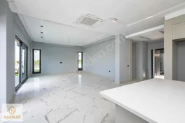 Antalya Spora Yürüme Mesafesinde Site İçinde Triplex Villa — fotoğraf 29