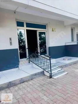 Site içi satılık 2+1 kapalı mutfak — fotoğraf 2