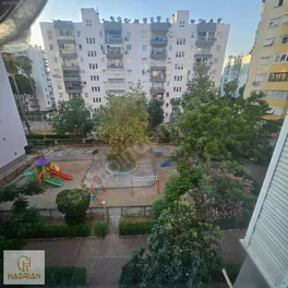 Meltem Özgün sitesinde köşe katta 3+1 daire satılık — fotoğraf 1
