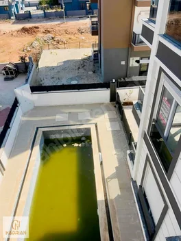 Döşemealtı Yenıköy De Satılık Havuzlu 1+1 Daire — fotoğraf 8
