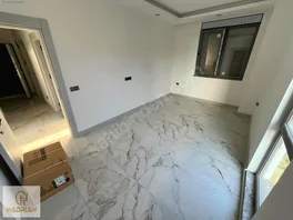 Döşemealtı Yeşilbayırda Cadde Üstü — fotoğraf 8