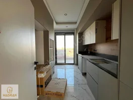 Döşemealtı Yeşilbayırda Cadde Üstü — fotoğraf 15